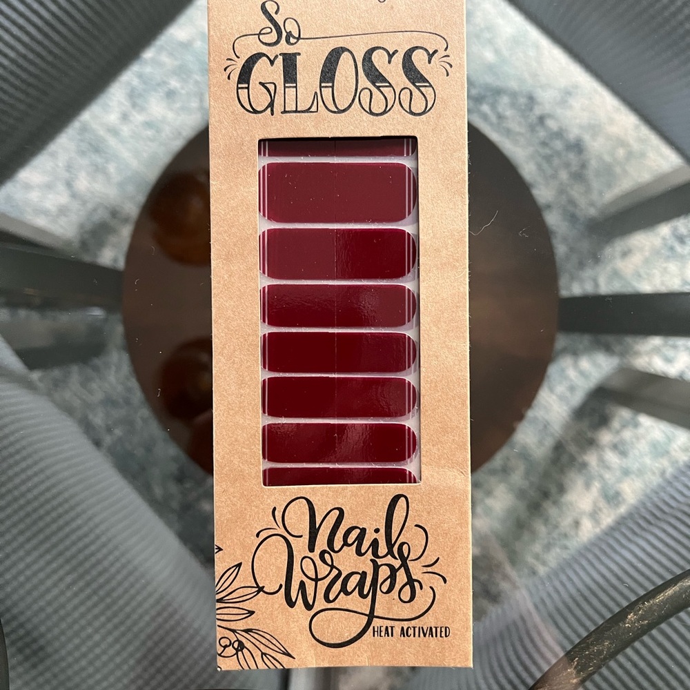 Beautiful Red So Gloss Nail Wraps